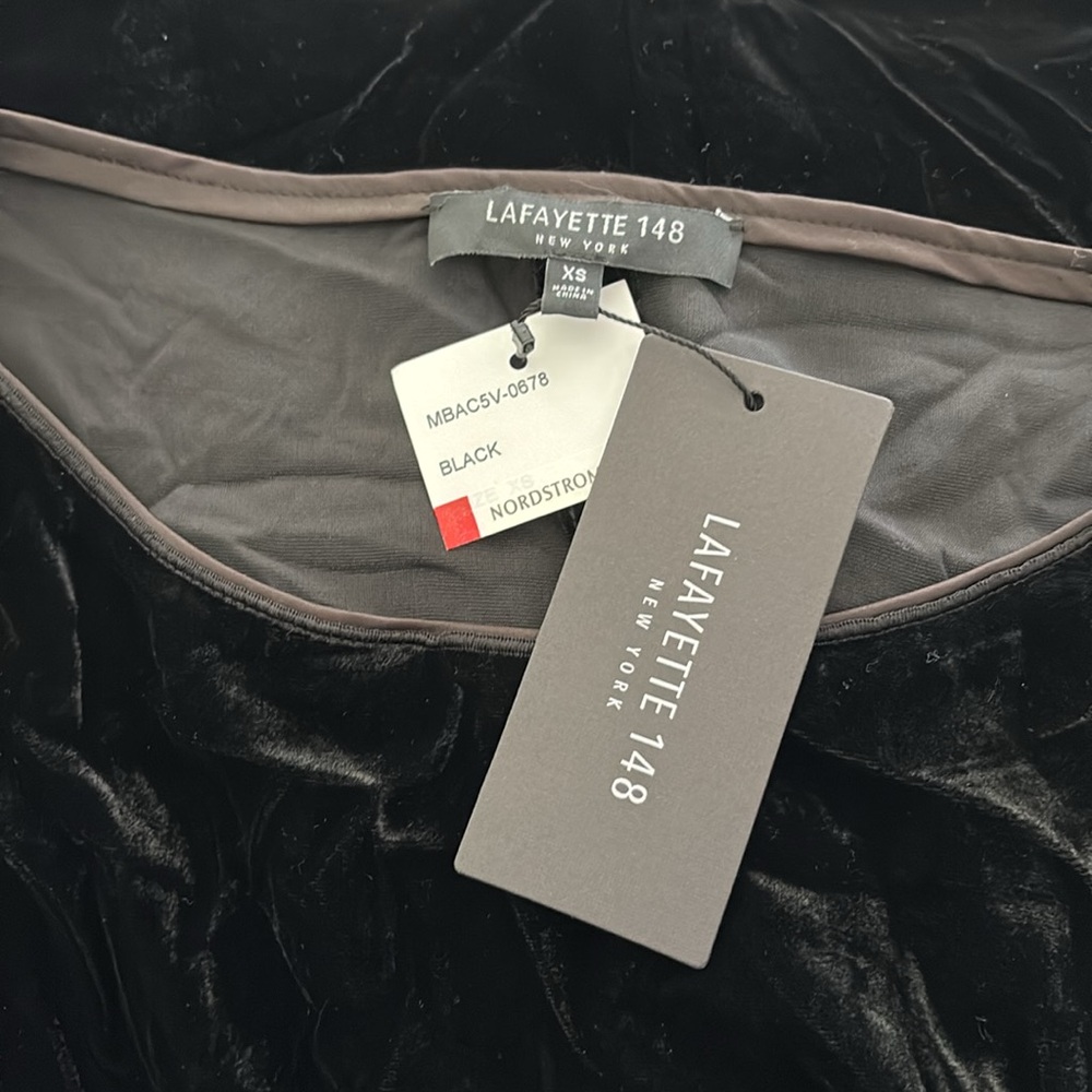 Lafayette 148 New York Roslin Italian Silk Blend Blouse XS NWT Black Bell Sleeve - Picture 9 of 11